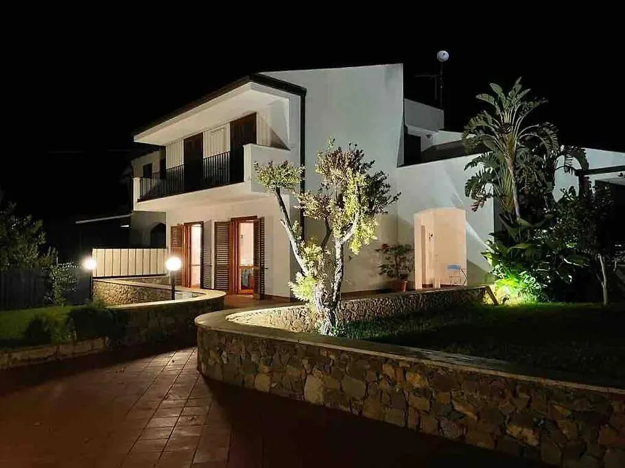 טראסיני Villa Lisa Con Giardino E Accesso Privato Al Mare A 100 Mt 0*,